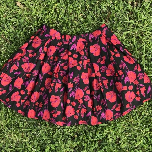 Forever 21 Red Floral Skirt - Picture 1 of 2